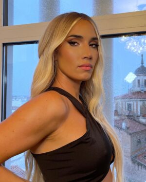 India Martínez Instagram - Rubia o morena? ✨🙃👱🏽‍♀️💪🏽 ahora no me digáis pues a mi me gustas más de morena 😂