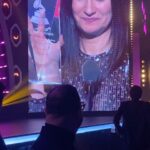 India Martínez Instagram - Qué emocionante ver tu carita mi querida @laurapausini en este homenaje tan merecido, maestra, te quiero, te admiro. Gracias @alejandrosanz no puedo estar más feliz de ser parte de esta bonita sorpresa y llenarme el alma de buena música y tanto cariño. Y a mi @npastorioficial @_maluoficial_ @anamenaoficial @vanesamartin_ ya no puedo quererlas y admirarlas más. Vamos a por otra noche de @latingrammys ✨