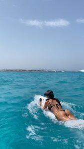India Martínez Instagram - Voy a dedicarte una canción esta noche 🌙, alguna en especial? 🧜🏽‍♀️