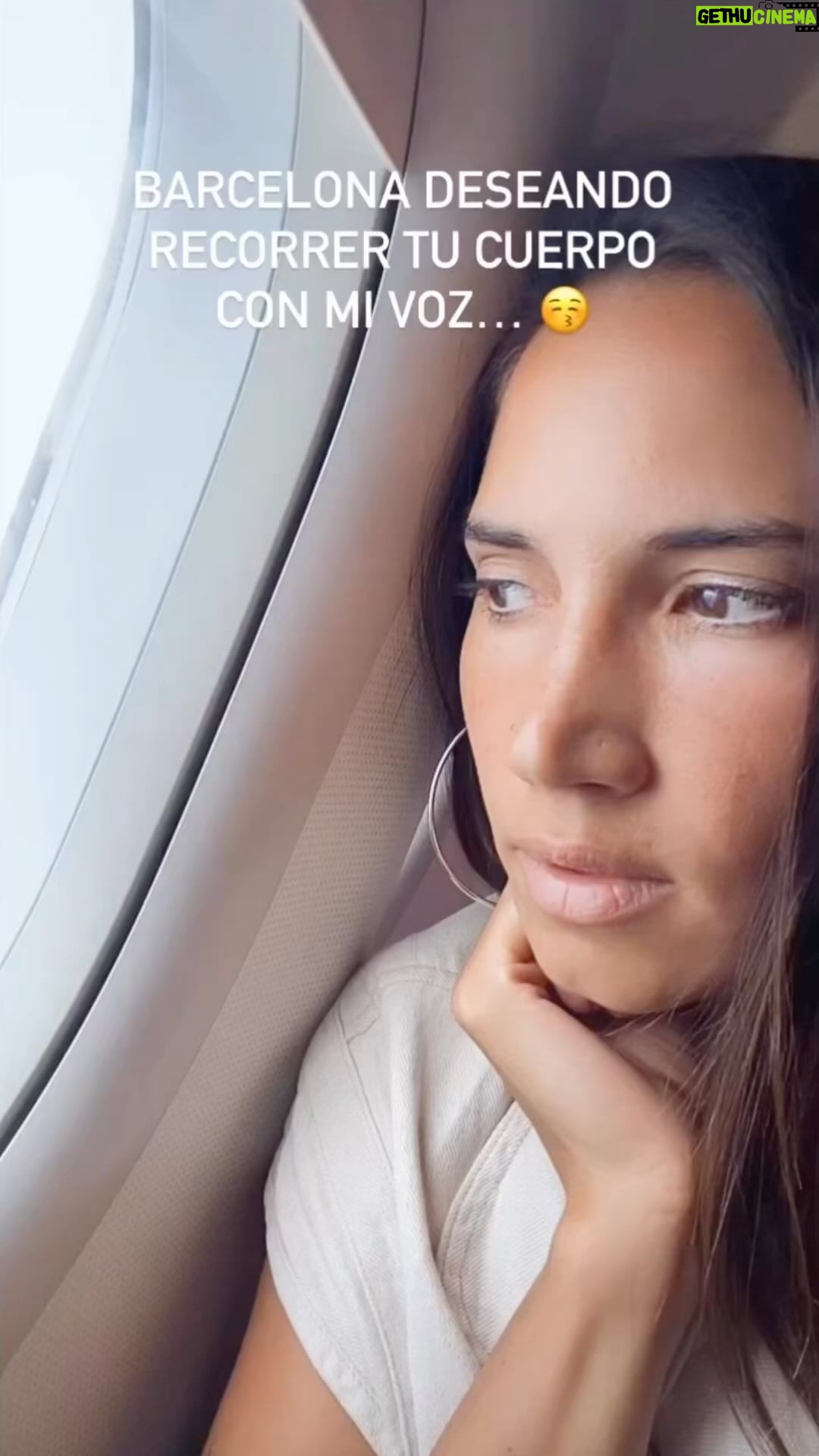 India Martínez Instagram - BARCELONAAAAA!!! MOLTES GRÀCIES!! US ESTIMO FINS A LA PROPERA. 🙌🏽🙏🏽 Hoy nos vemos en Teulada!!! #Soldout 📹 @danielportes 📍@guitarbcn Maquillaje y Peluqueria: @gmdistribuciones_andalucia @elevenaustralia_spain