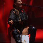India Martínez Instagram - Ni la DANA pudo con nosotros, hasta el final ☔️🌧️🙌🏽🙌🏽🙌🏽🙌🏽 Gracias Utiel!! Y todos los que se desplazaron de distintos lugares para esta cita que voy a guardar siempre para el recuerdo. Me llevo vuestros abrazos, besos, y toda esa energía bonita que concentramos allí. A seguir así!! 💪🏽💪🏽💪🏽 potente a todo lo que nos depare la vida y disfrutad de esos pequeños momentos con esos tesoros de “acompañantes”.