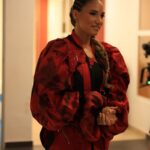 India Martínez Instagram - Ni la DANA pudo con nosotros, hasta el final ☔️🌧️🙌🏽🙌🏽🙌🏽🙌🏽 Gracias Utiel!! Y todos los que se desplazaron de distintos lugares para esta cita que voy a guardar siempre para el recuerdo. Me llevo vuestros abrazos, besos, y toda esa energía bonita que concentramos allí. A seguir así!! 💪🏽💪🏽💪🏽 potente a todo lo que nos depare la vida y disfrutad de esos pequeños momentos con esos tesoros de “acompañantes”.