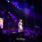 India Martínez Instagram - Anoche en San Pedro del Pinatar otra locura de concierto!!! 🙏🏽🙏🏽🙏🏽 y mañana nos vemos en Algeciras!!! Entradas en mi bio! 🙌🏽🙌🏽🙌🏽❤️🔥🥰 Fotazas de @lauraquilesfotografia