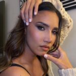 India Martínez Instagram - 2 días y es vuestra!!! De los acústicos más bonitos que he hecho nunca… no exagero os lo juro!! 1 y 2 durante el rodaje del vídeo de 5 Sentíos. 3. La portada!!! 🥰