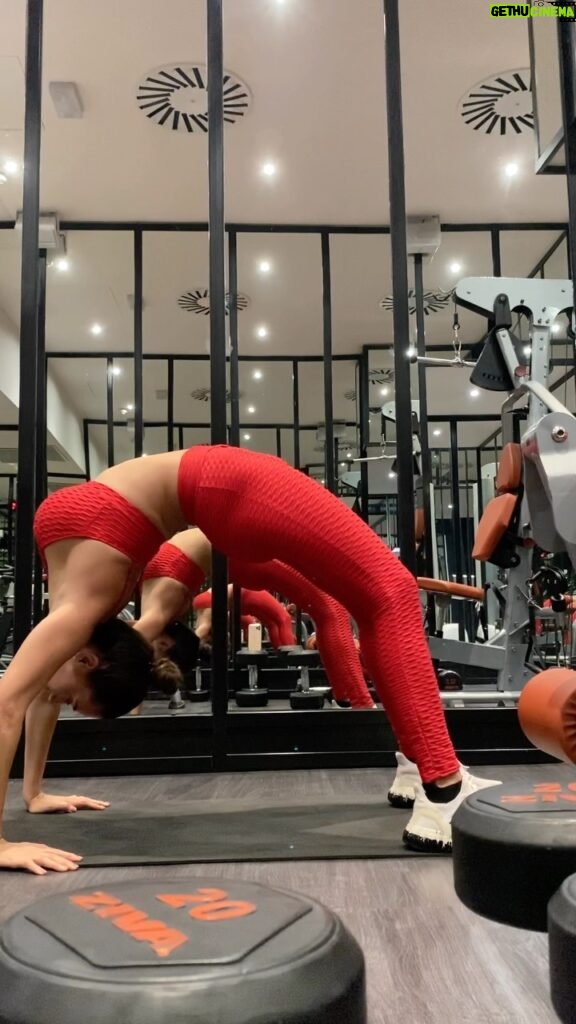 India Martínez Instagram - Un entrenito 🏋🏽‍♀️ inspirada por @ejercicios_fitness 😚💪🏽