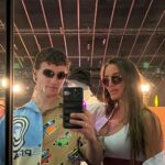 India Martínez Instagram - Anoche disfrutando de la que tenían montada mis amigos de @moeyewear Gracias por la invitación 🥰 disfruté mucho. Aquí resumen: 1. 2. 3. y 4. fotazas que me hizo @rafa.reigalta no sabría elegir. 5. Con mi bb @samuellopez 6. Mi querida amiga @tamara_gorro 7. Qué risa con @alvaroescassioficial y @mariajosesuarezoficial 8. Con mi amiga @susanauribarri 9. Hacía tiempo que no veía a l@s grandes @lolitafoficial @martisimasanchez @elcordobesoficial @susanauribarri Madrid, Spain
