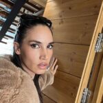 India Martínez Instagram - llévame donde tú quieras… 🏔️ @louzao_mercedes_benz #Louzao #CLECoupe