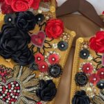 India Martínez Instagram - Cositas que pasan detrás del escenario… 🌹❤️ >>>> desliza Quise hacerle un regalo a nuestra gran Lola Herrera, aquí un trocito. Look 2 @byarcos #premiostalía