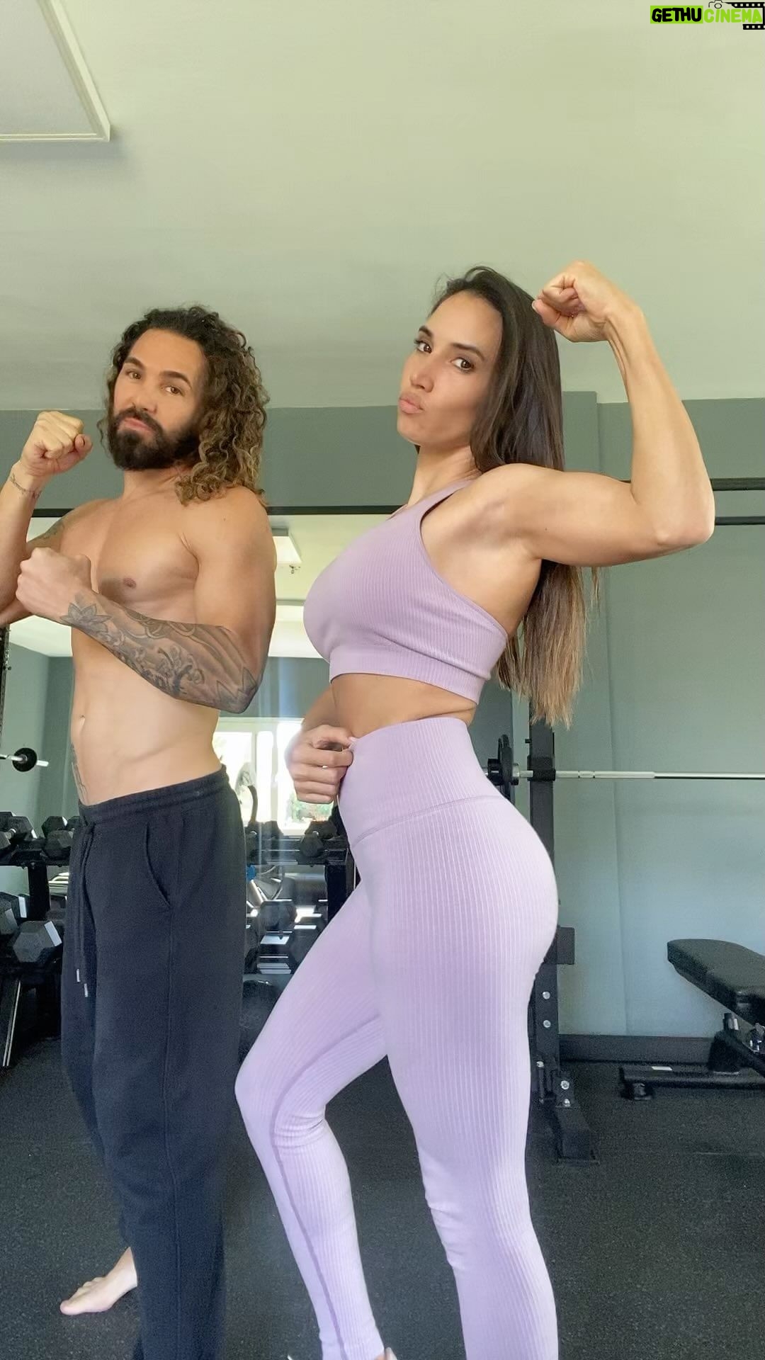 India Martínez Instagram - 💪🏽💪🏽😜 a ver esos bailecitos en pareja!!! @ismael_vazquez_n