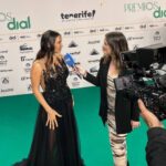India Martínez Instagram - Si me permitís quiero dedicarle este premio @cadena_dial a mis abuelas Cati y Francisca ❤️❤️🌹🌹 Porque cada logro que consigo es por ellas, mi madre, hermanas y por todas nuestras mujeres. Por eso sigo trabajando para seguir cantando, componiendo, arreglando, produciendo, dirigiendo mis proyectos de vida, y seguir soñando grande. En resumen este premio va para todas las mujeres que luchan por sus sueños para que los demás no les impongan los suyos! PARA TI MUJER Por cierto, puntuación para el Vestidazo de @marcoymaria 🖤?