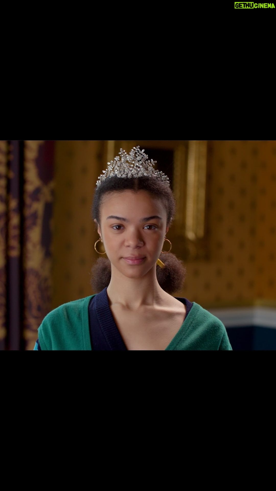 India Ria Amarteifio Instagram - How does one learn to become a Queen? @India_Amarteifio, our covergirl and star of new Bridgerton spin-off Queen Charlotte: A Bridgerton Story, reveals the five things you need to master, from the voice to the walk to the wave. Check out the full video on the link in our stories. India wears cardigan @ports1961, jeans @levis, loafers and socks @gucci , tiara @jenniferbehr ,earrings @lyliejewellery and ring @alighieri_jewellery .