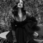 Irina Shayk Instagram - Why don’t u 🖤me …