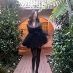 Irina Shayk Instagram - Why don’t u 🖤me …