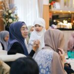 Irish Bella Instagram - Alhamdulillah di bulan Ramadhan bisa terus menjaga silaturahmi dan belajar bersama keluarga juga teman-teman dengan mengadakan kajian di rumah ✨ Semoga kita semua mendapat kasih dan ampunan dari Allah SWT di bulan ramadhan ini dan terus belajar untuk lebih mencintai-Nya 🤍 Catering by @yani.wedding Martabak Aci Lumer & keju aroma by @lokasaji Toast bread by @lavaxtoast.official Jajanan hits jakarta by @rotibakarpisang_santa Glitter tea by @teatwo.official Bolu Chiffon by @ngemil_bolu Air Mineral @jiwater.id Endorsment arranger by @amra_organizer