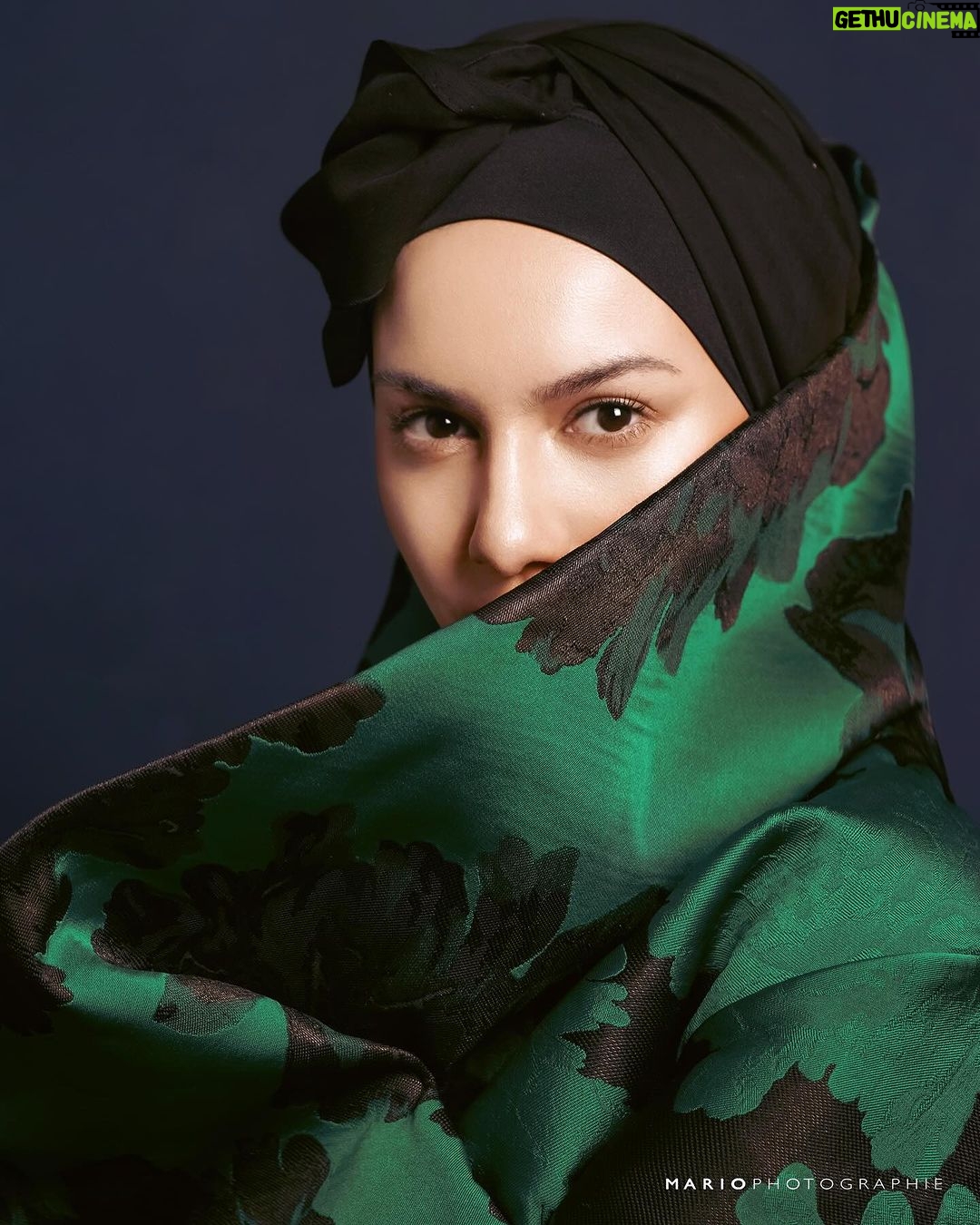 Irish Bella Instagram - Progress not perfection ✨ Photo by @mariophotographie Stylist @runoutofpaper @rezabustami Mua @victoria_makeupatelier Hijab @awanisaw Dress @thornandesjaime Lighting @nanlite_indonesia @nanlite_global