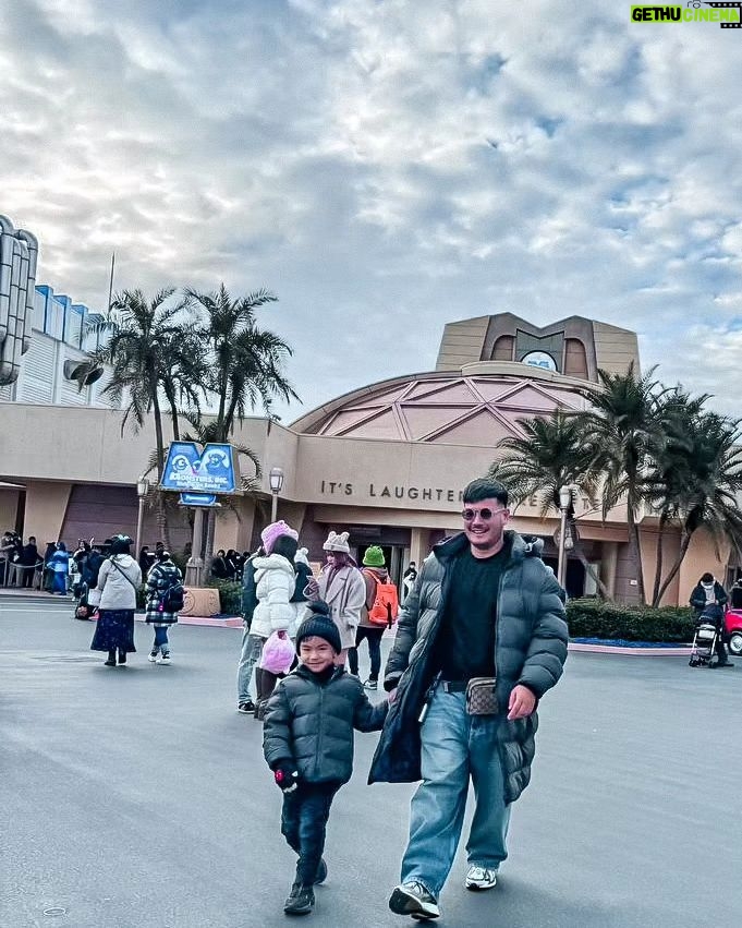 Isabel Oli Instagram - Creating beautiful memories with our kiddos. We love you guys. Habang buhay natin babaunin ang mga ngiti na to. Thank you Lord God. #wearethepratties Tokyo Disneyland