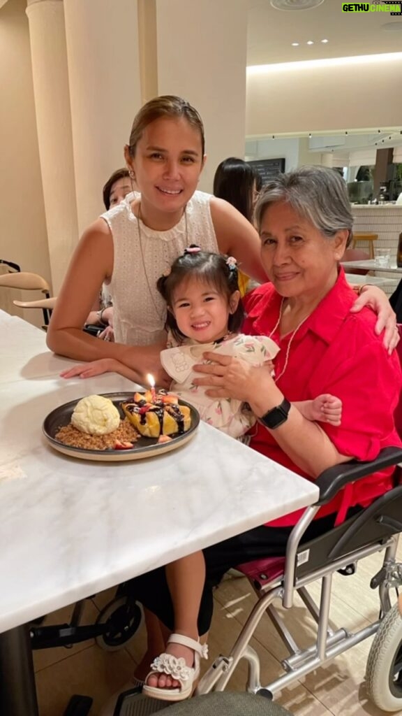 Isabel Oli Instagram - Blessed 79th birthday to my Mama, who never stops showing her affection and asking how we are doing. Her selflessness was evident in the sacrifices she made to support me, my siblings, and now her grandchildren. She did such a great job of giving us the impression that everything will work out in the end. Having the world’s best mother has truly been a blessing from God🥹🤍 May God provide you all the goodness life has to give, together with good health, love, joy, and peace throughout your life. Love you Mom @veronicajso7 @grandnanalily 🎂 PS: Can’t wait to see your IG reels soon🤣 Chijmes Singapore
