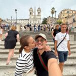 Isabel Oli Instagram - Rome is always a good idea😘 📍La Scalinata di Trinita dei Monti / Spanish Steps #Rome #TravelWithThePratties #SpanishSteps