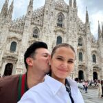 Isabel Oli Instagram - Can't believe we are in front of the second-largest cathedral in Italy and the fifth-largest in the world! What a masterpiece 🤩 #TravelWithThePratties #Milan #Duomo Milan, Italy