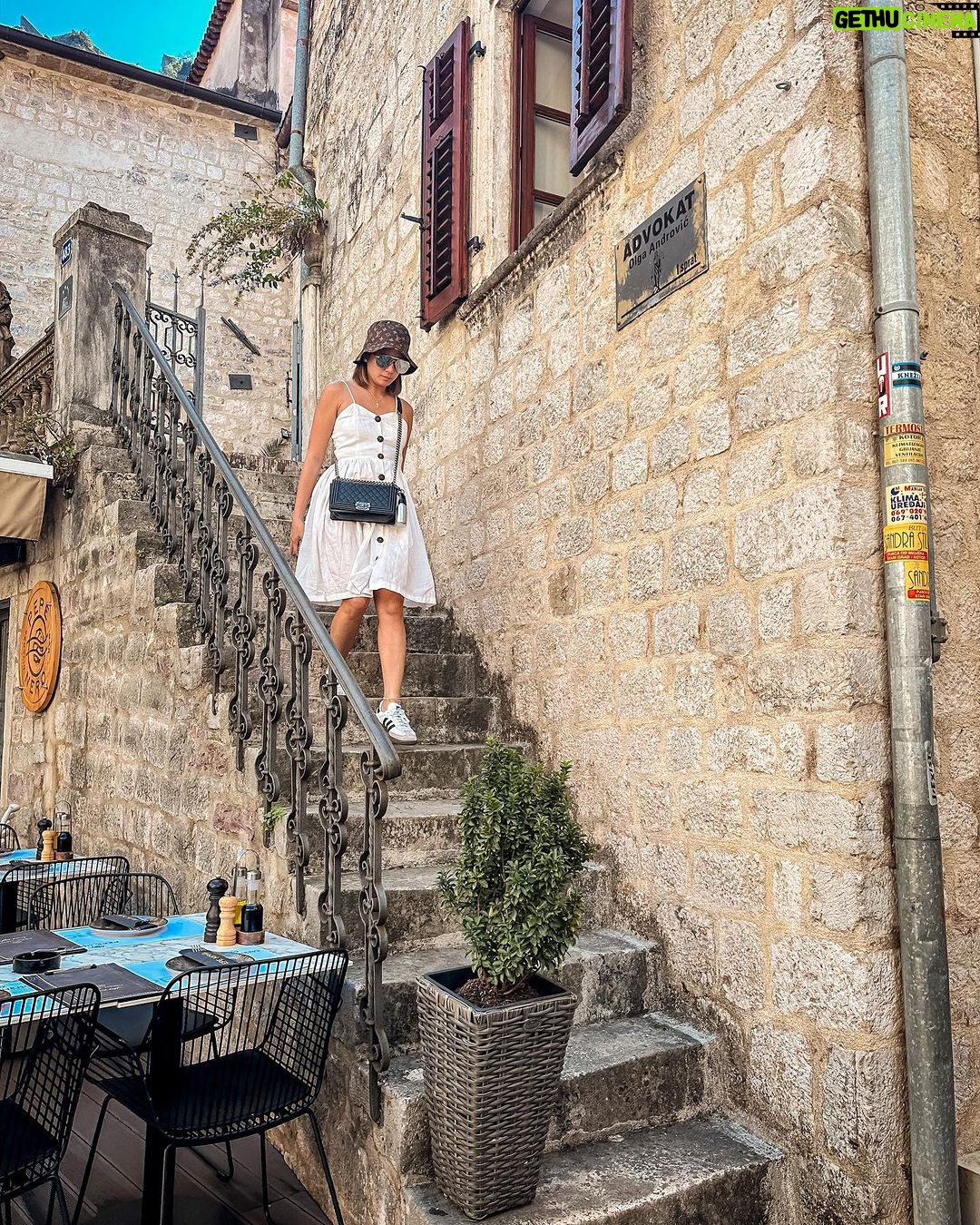 Isabel Oli Instagram - Kotor Old City Walls 🏰 A historic site enclosed by the city walls and has an incredible variety of churches. Also, you can dine and unwind at restaurants and cafes that offer a genuine Montenegro experience🤩 #TravelWithThePratties #Kotor #Montenegro Kotor, Montenegro