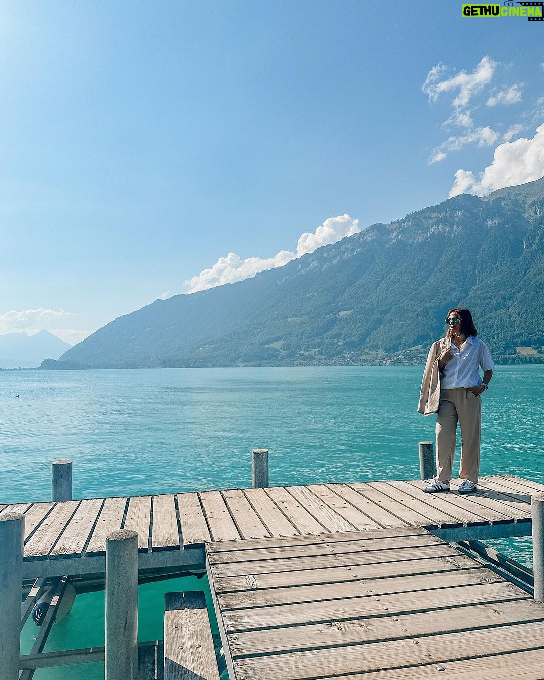 Isabel Oli Instagram - Missing this 🤍 Lake Brienz, Switzerland