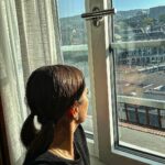 Isabel Oli Instagram – Current mood: warm and sunny 🤩 Switzerland