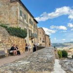 Isabel Oli Instagram - se·ren·i·ty - /səˈrenədē/ • the state of being calm, peaceful, and untroubled. #TravelWithThePratties #Pienza