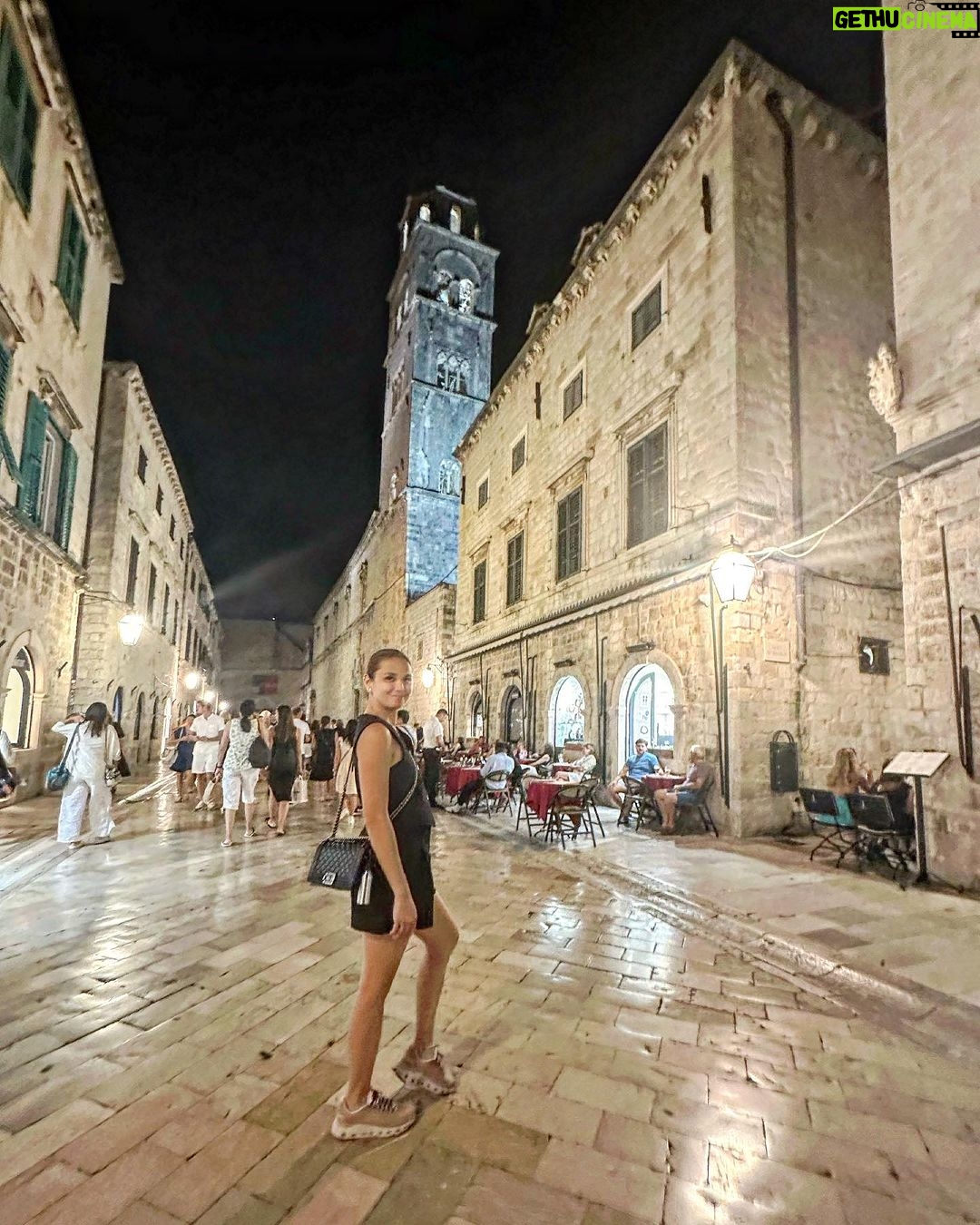 Isabel Oli Instagram - 📍Dubrovnik Old Town Sometimes known as the Pearl of the Adriatic, is prolly one of the world's most beautiful and wonderfully preserved medieval cities for me🤍 I will most certainly return here and perhaps even go to the spot where "Game of Thrones" was filmed. 🤩 #TravelWithThePratties #Dubrovnik #Croatia Old Town Dubrovnik