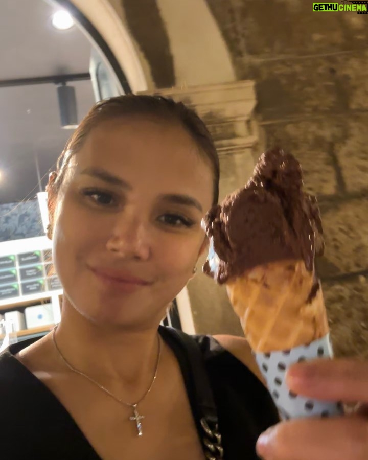 Isabel Oli Instagram - 📍Dubrovnik Old Town Sometimes known as the Pearl of the Adriatic, is prolly one of the world's most beautiful and wonderfully preserved medieval cities for me🤍 I will most certainly return here and perhaps even go to the spot where "Game of Thrones" was filmed. 🤩 #TravelWithThePratties #Dubrovnik #Croatia Old Town Dubrovnik