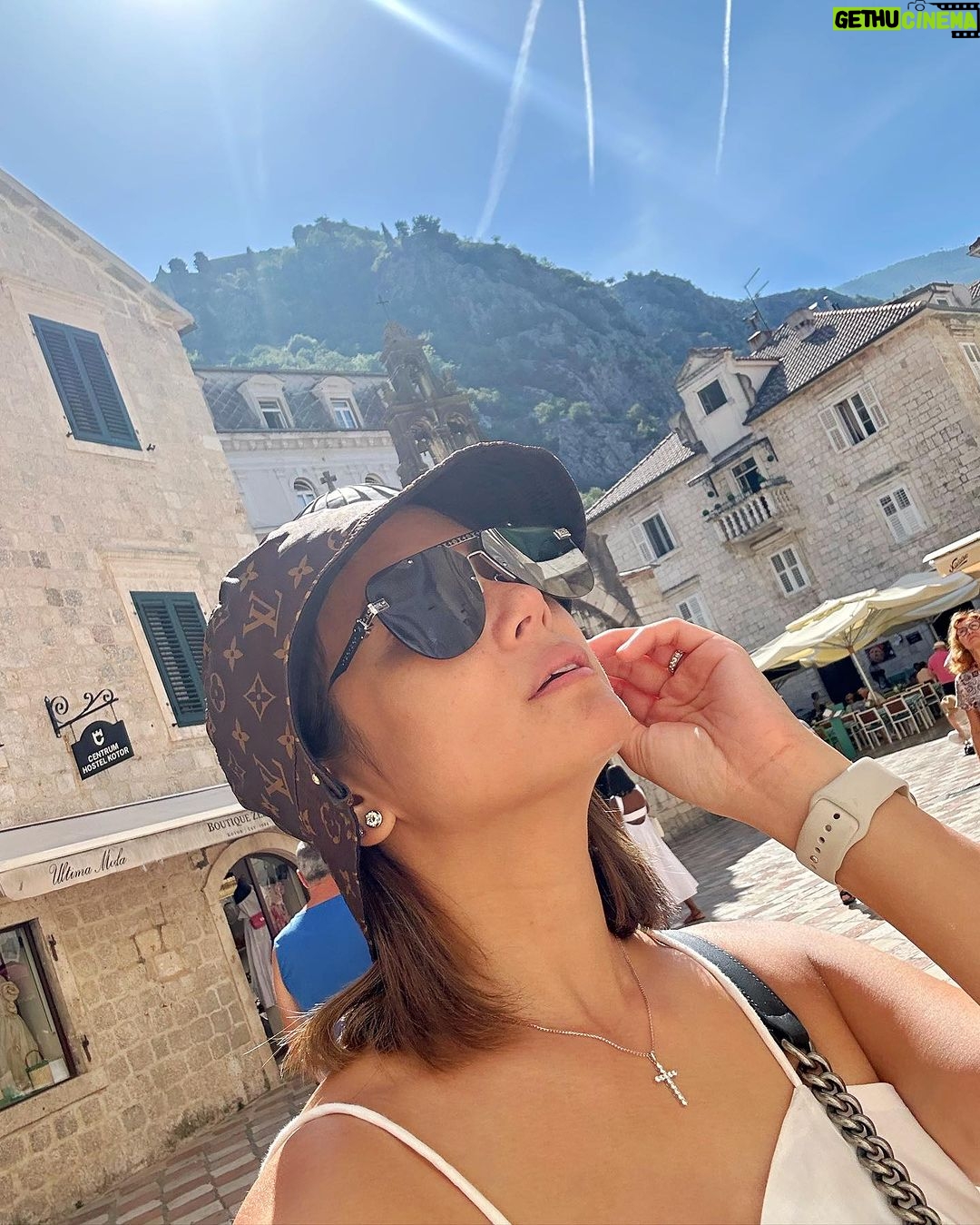 Isabel Oli Instagram - Kotor Old City Walls 🏰 A historic site enclosed by the city walls and has an incredible variety of churches. Also, you can dine and unwind at restaurants and cafes that offer a genuine Montenegro experience🤩 #TravelWithThePratties #Kotor #Montenegro Kotor, Montenegro