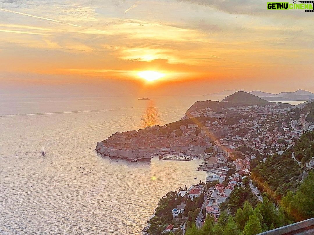 Isabel Oli Instagram - 📍Dubrovnik Its amazing history, food, and cultures as well as its distinctive architecture astound me🤍 Aaaand yes, this is where "Game of Thrones" was filmed, for all of you fanatics!🤩 #TravelWithThePratties #Croatia #Dubrovnik #GameOfThrones Dubrovnik, Croatia
