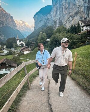Isabel Oli Instagram - A picture-postcard village🇨🇭 

📷 @charissetinionp @niceprintphoto 
#TravelWithThePratties #Switzerland #Lauterbrunnen