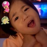 Isabel Oli Instagram - Soooo, this is my 3-year-old kid, who loves memorizing lines from her favorite movies 🤣 Happy birthday to the brightest star in our lives!🎉 We can’t wait to see the amazing woman you’ll become. May God guide you, protect you, and fill your heart with love, faith and kindness🙏💖 May you always bring a smile to other people too, just like you do with us every day. Keep dreaming big and reaching for the stars. We love you more than words can express @forestprats 🎂🩷🧜‍♀️👸🏼