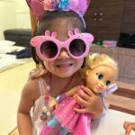 Isabel Oli Instagram - She looks like this on regular days😅 Oh @forestprats 😅 Doll: @almaqprats @dondieprats Accessories: @lyzaquiambao @danicaquiambao Manila, Philippines