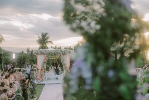 Isabel Oli Instagram - 8 years ago… 🤵‍♂️👰‍♀️💍 

#DynamiteWedding #WeAreThePratties 
#5.16.2015 

📷 @saltandbleachit 
Venue: @nayomiresort