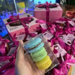 Isabel Oli Instagram - The cakes and macarons from @heavenlydesserts_chefjeng are like small pieces of bliss🤍 Always the perfect gift for any occasion🎂 Ds Prats Construction & Development Inc.