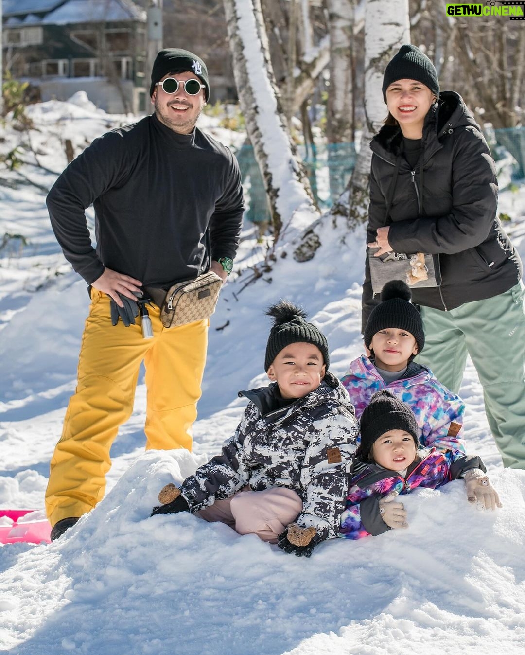 Isabel Oli Instagram - My kids really want to see real snow… well, WISH GRANTED!!! Praise God for this time and the new memories that will be kept. Thank you, @glendytcruz of @omakase.tours , for arranging this trip🤍 And oh, loved the photos too!😘 #TravelWithThePratties #Japan #Naeba #PrattyTV #SkiiResort Naeba Ski Resort
