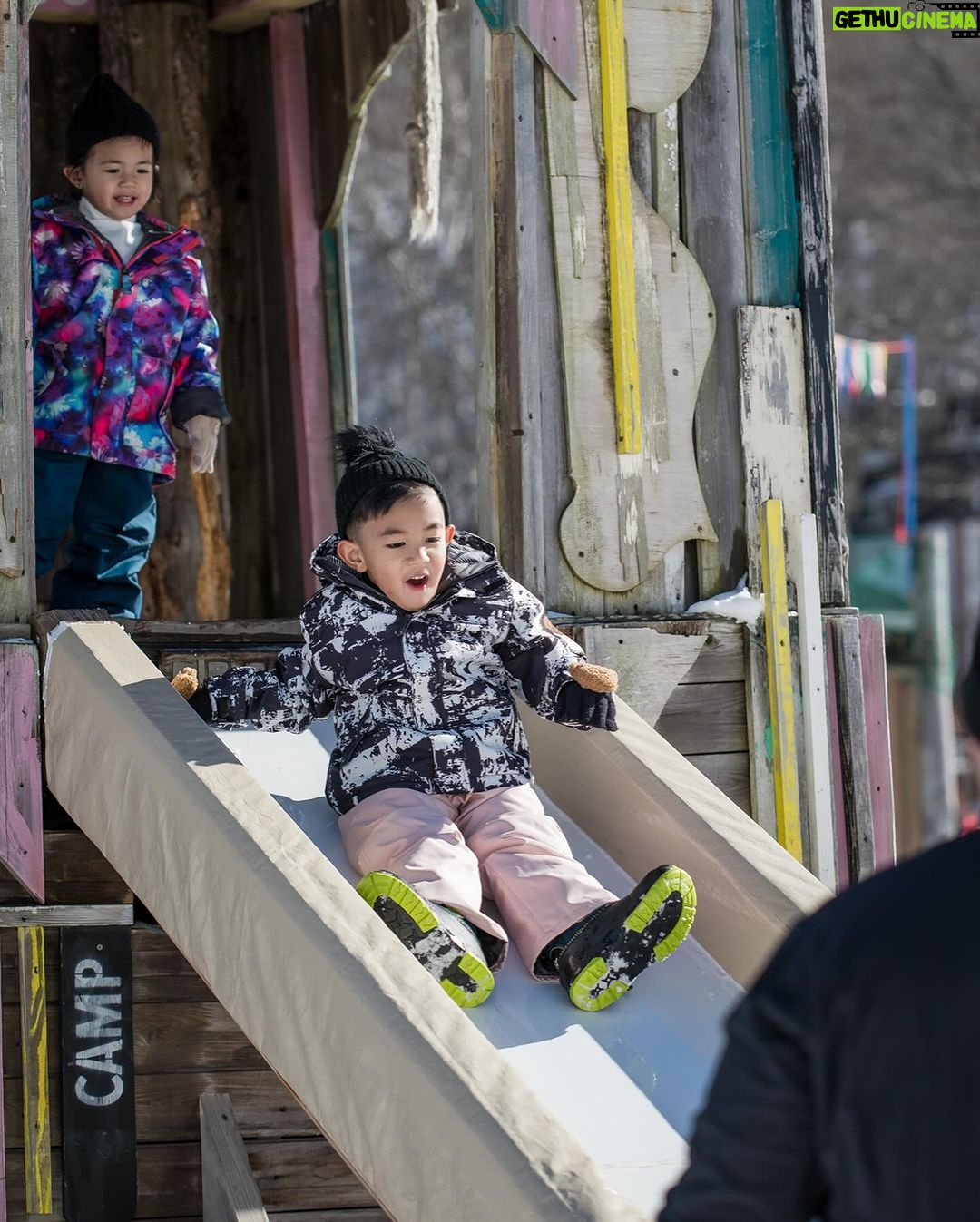 Isabel Oli Instagram - My kids really want to see real snow… well, WISH GRANTED!!! Praise God for this time and the new memories that will be kept. Thank you, @glendytcruz of @omakase.tours , for arranging this trip🤍 And oh, loved the photos too!😘 #TravelWithThePratties #Japan #Naeba #PrattyTV #SkiiResort Naeba Ski Resort