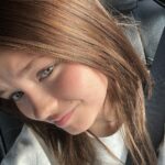 Isabella Tena Instagram – Ya me estoy acostumbrando al look !! Hahaha @v_beautysalon_ 💓