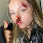 Isabella Tena Instagram - Amo mi trabajo!!🫶🏻 Un pequeño BTS de lo que se vivió. #elamorinvencible @elamorinvencible #fakeblood #fakesituation⚠️ Accident, Maryland