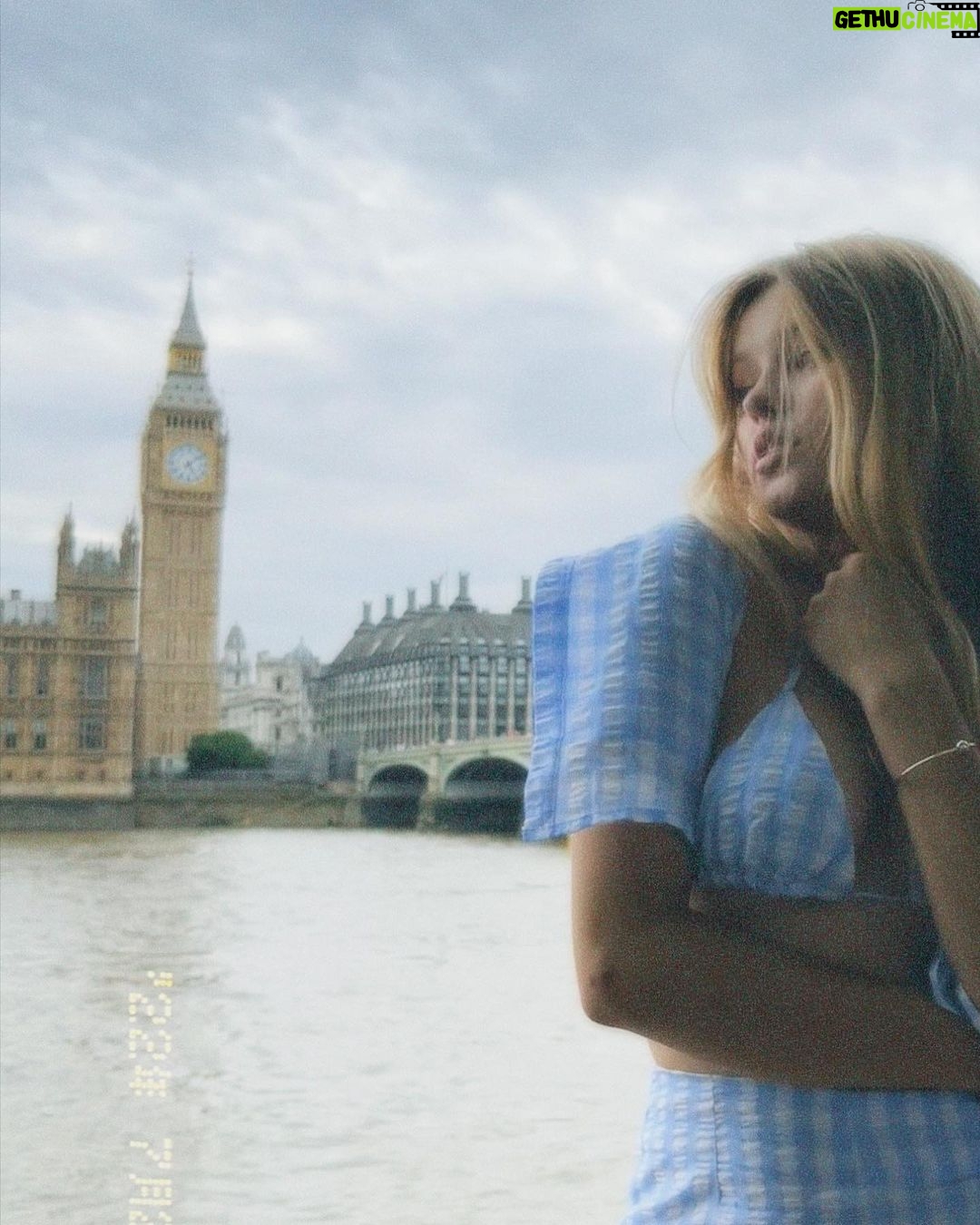 Isabella Tena Instagram - London’s quite big… London, England
