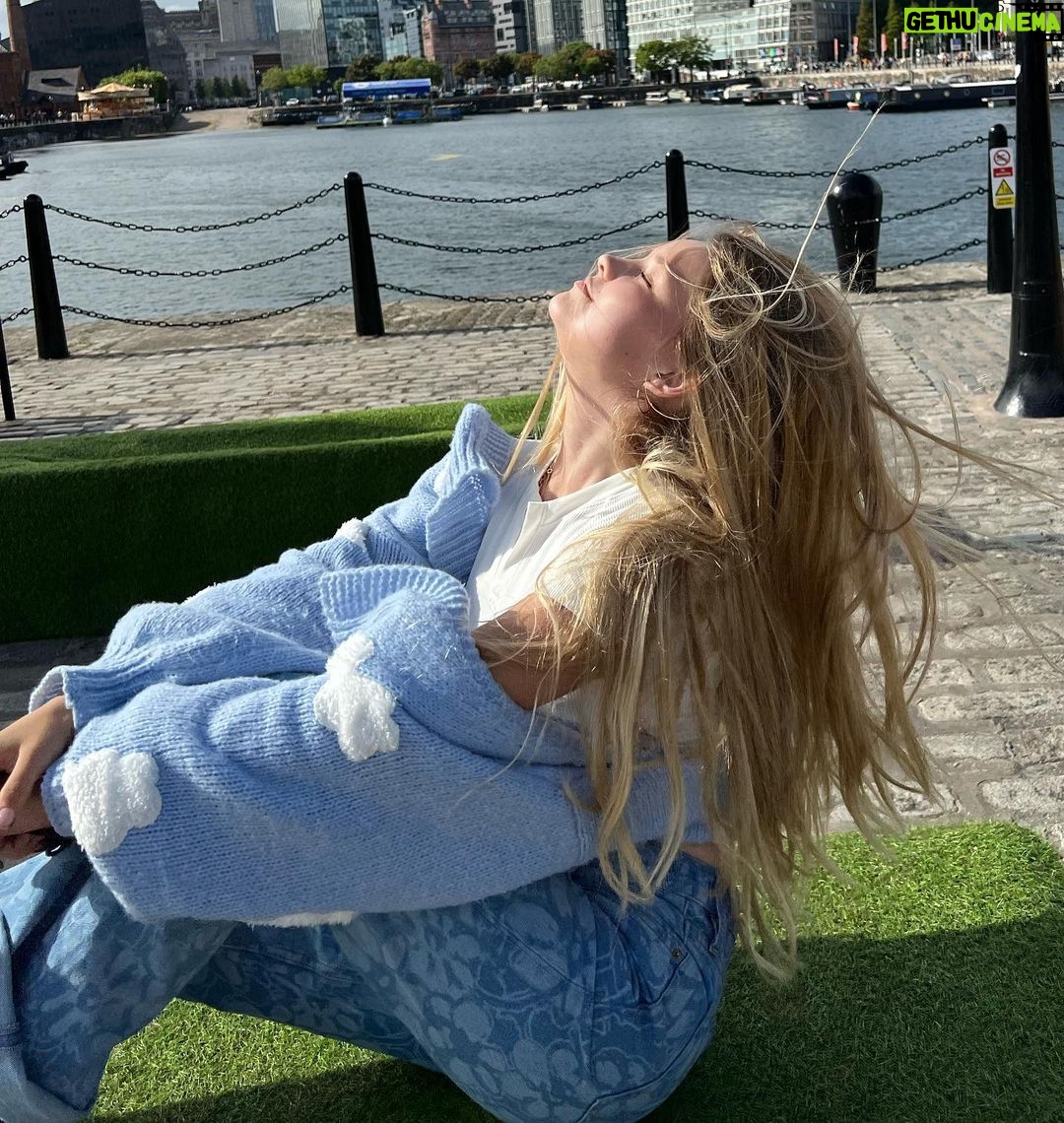 Isabella Tena Instagram - why is she smiling tho? Liverpool City Sighteeing Tour Bus