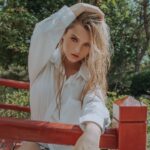 Isabella Tena Instagram - She’s busy.💋 • • • • • • 📸: @nyusage