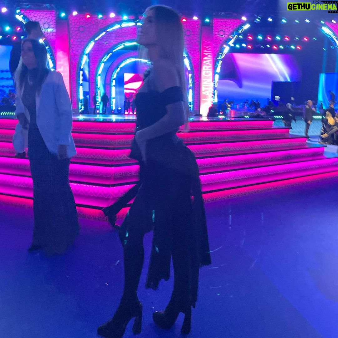 Isidora Vives Instagram - GRAMMYS🪐 Un sueño más cumplido, cuanto talento por todas partes✨💃🏼 @latingrammys Latin Grammy, Sevilla