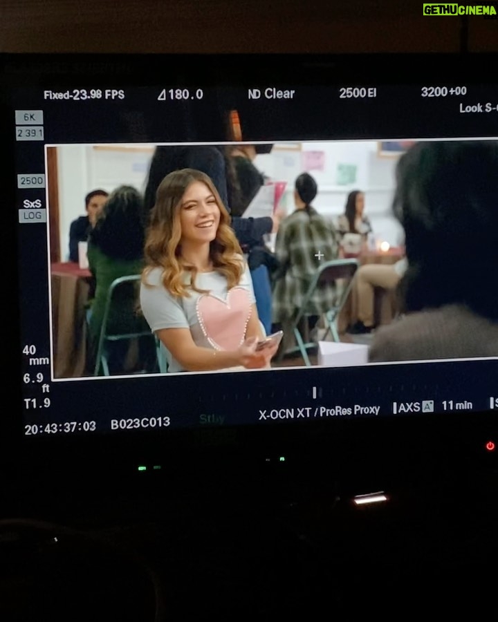 Isidora Vives Instagram - mi lugar feliz, donde mi corazón está contento, siempre…🫶🏼🎥🎬