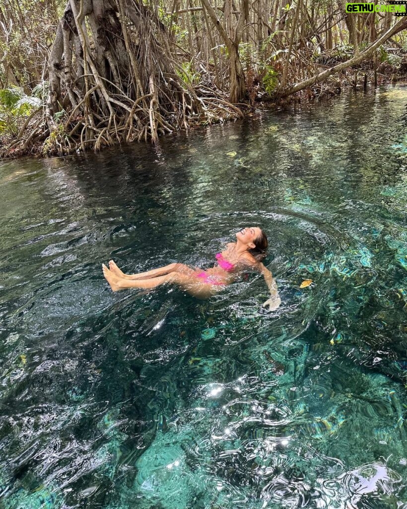 Isidora Vives Instagram - felicidad pura✨☺️ Sisal, Yucatan