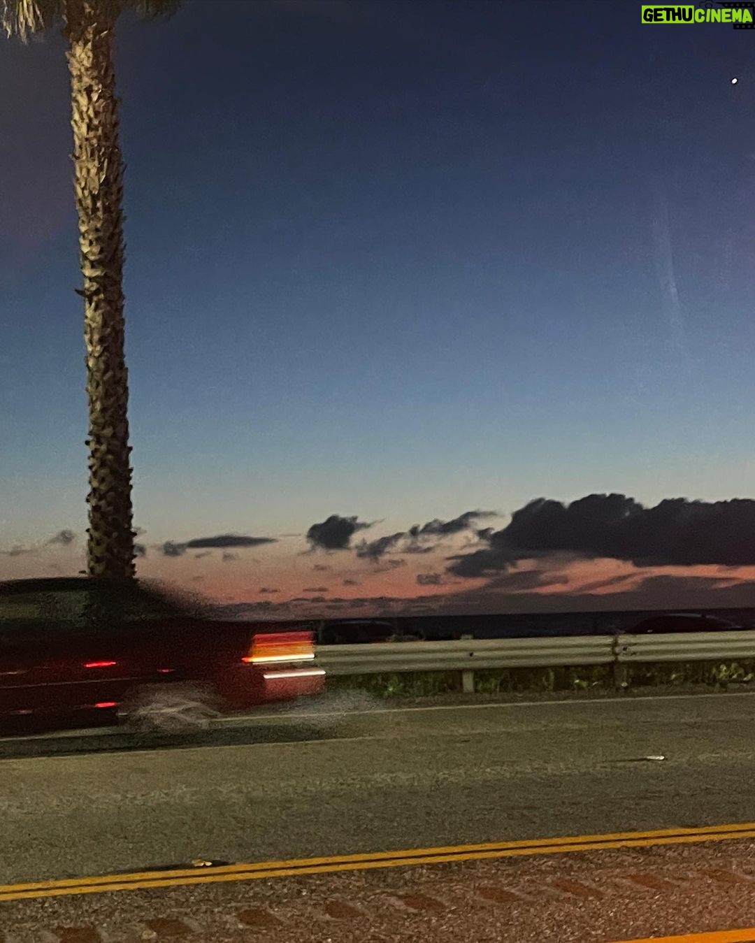 Isidora Vives Instagram - my dream place✨ Los Angeles, California