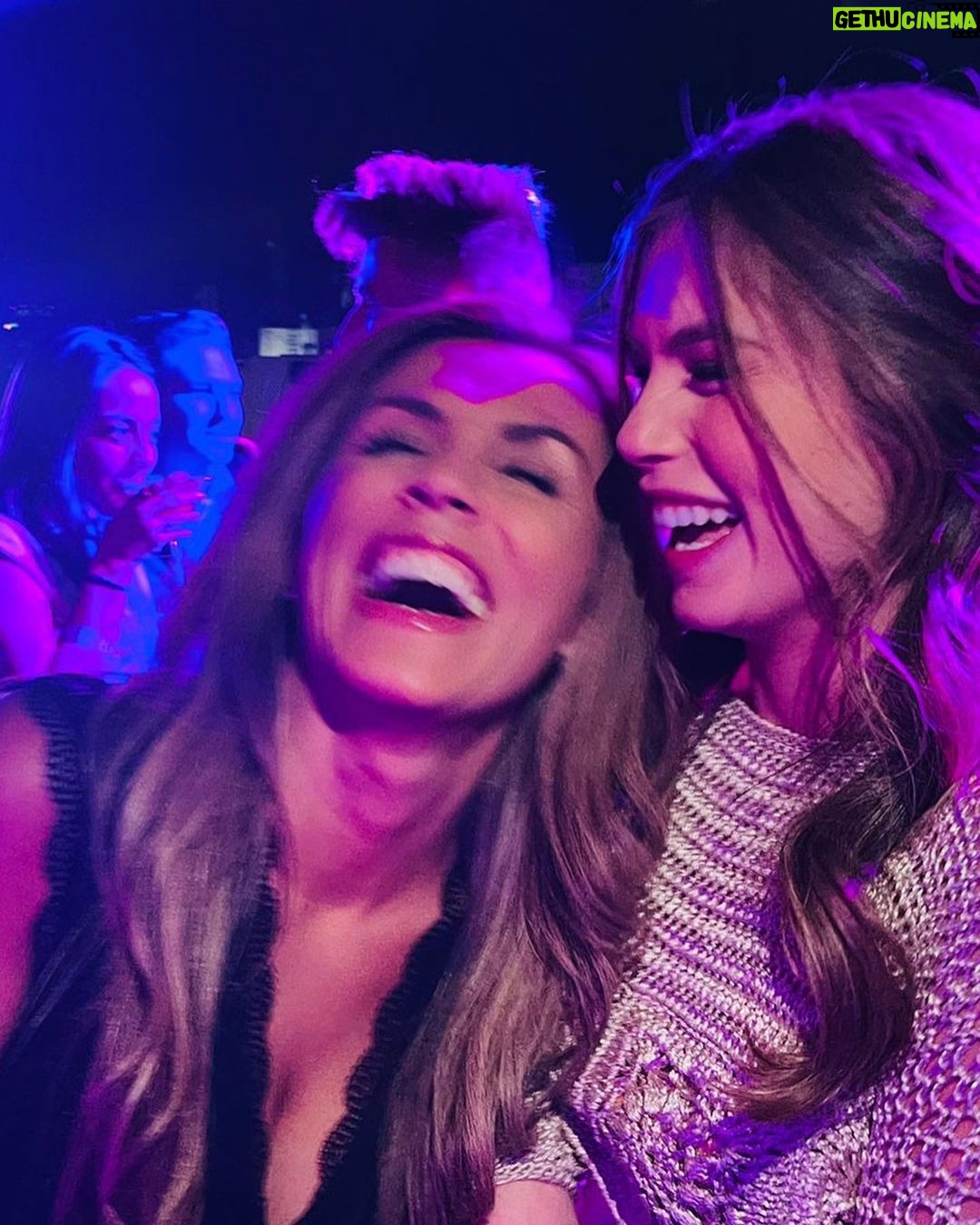 Isidora Vives Instagram - amo estás fotos y te amo a ti @caroconchamo