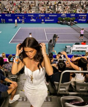 Isidora Vives Instagram - Fin bonito… acapulco, tenis, sol, playa, fiesta, amistades, muchas risas y nuevas aventuras☺️🤍🎾
@abiertomexicanodetenis 
#AMT2024
#Publicidad 
fotitos de: @paulapozophotography @paulasofiapj 📸