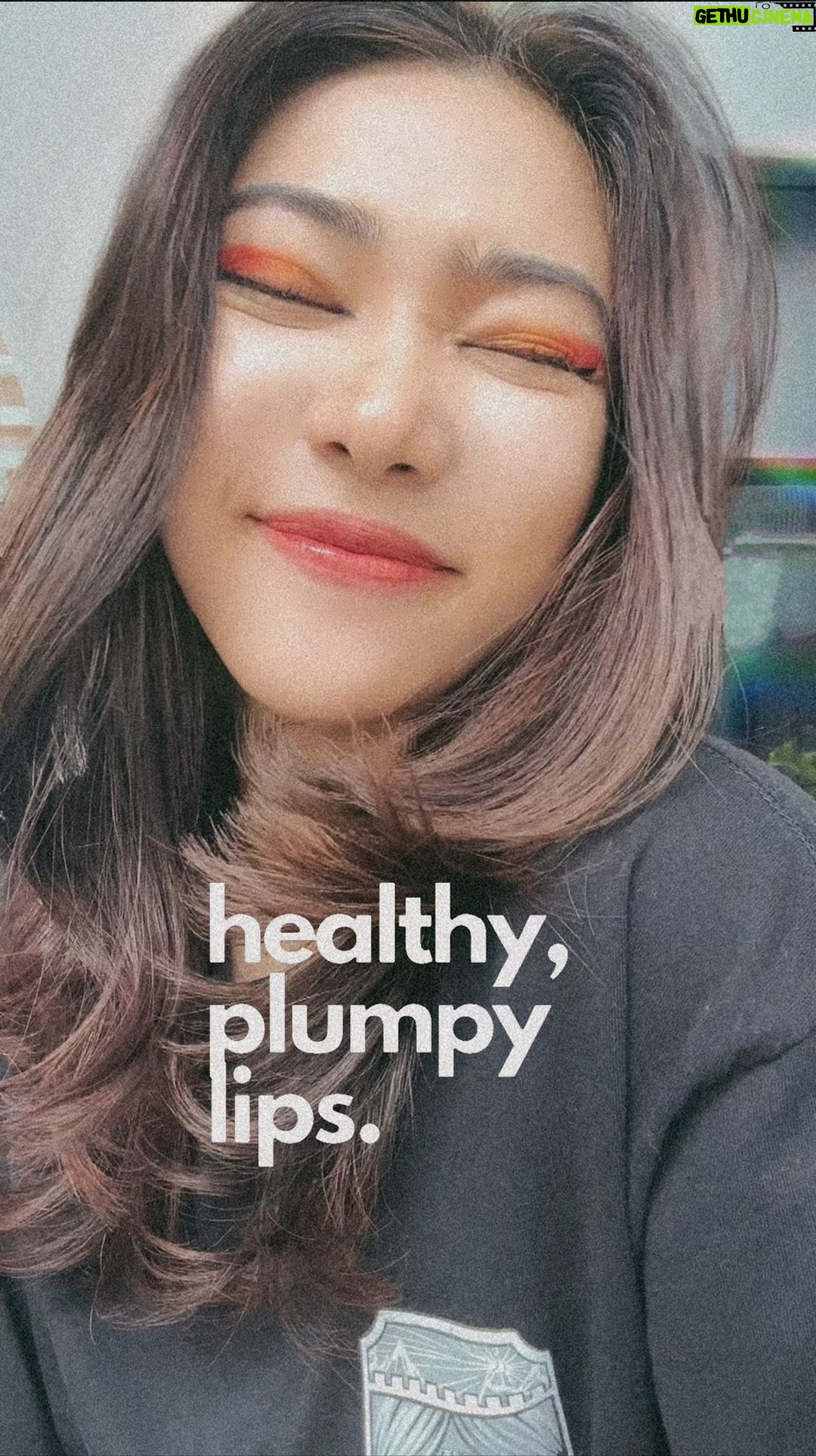 Isyana Sarasvati Instagram - Sedikit tips dariku agar bibir tetap on point, lembab, syantik dan tidak pecah2 di bulan Ramadhan ini 😘